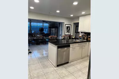 2190 SW 22, Miami, FL 33145 - Photo 23