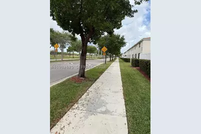 424 NE 194th, Miami, FL 33179 - Photo 21