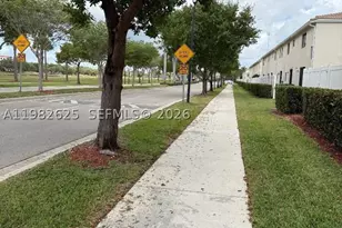 424 NE 194th, Miami, FL 33179 - Photo 21
