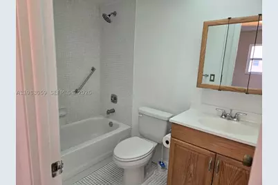9261 Sunrise Lakes #201, Sunrise, FL 33322 - Photo 9
