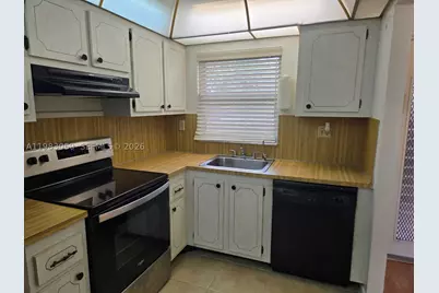 9261 Sunrise Lakes #201, Sunrise, FL 33322 - Photo 23
