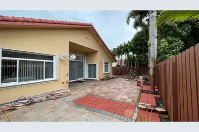 11581 SW 10th, Pembroke Pines, FL 33025 - Photo 27