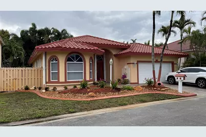 11581 SW 10th, Pembroke Pines, FL 33025 - Photo 3