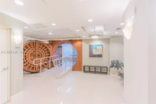 111 E Flagler, Miami, FL 33131 - Photo 21