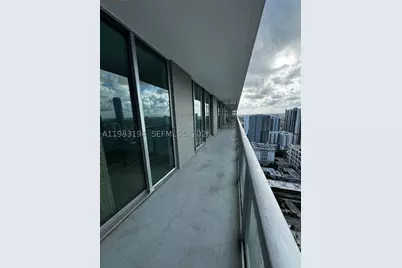 1111 SW 1st #3122-N, Miami, FL 33130 - Photo 3