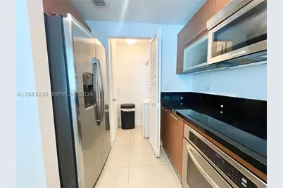 253 NE 2nd #2506, Miami, FL 33132 - Photo 17