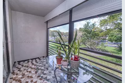 1000 Colony Point #203, Pembroke Pines, FL 33026 - Photo 5