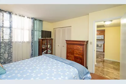 1000 Colony Point #203, Pembroke Pines, FL 33026 - Photo 19
