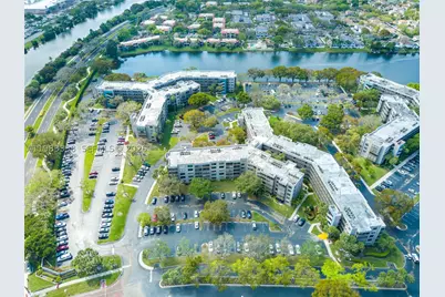 1000 Colony Point #203, Pembroke Pines, FL 33026 - Photo 61