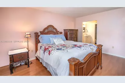 1000 Colony Point #203, Pembroke Pines, FL 33026 - Photo 23