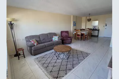 401 Golden Isles #1114, Hallandale Beach, FL 33009 - Photo 5