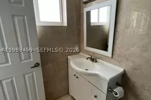 462 Golden Isles, Hallandale Beach, FL 33009 - Photo 17