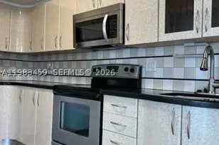 462 Golden Isles, Hallandale Beach, FL 33009 - Photo 9