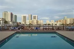 462 Golden Isles, Hallandale Beach, FL 33009 - Photo 19