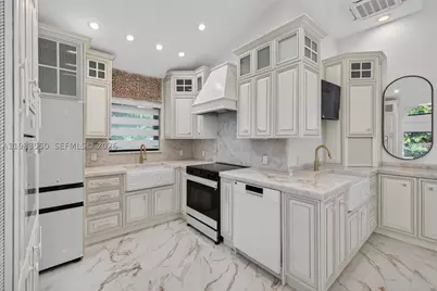 941 NE 119th, Biscayne Park, FL 33161 - Photo 15