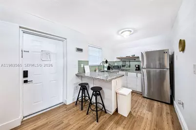 237 38th #4, Miami Beach, FL 33140 - Photo 5