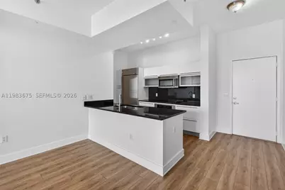 950 Brickell Bay #4100, Miami, FL 33131 - Photo 7