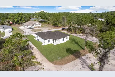 606 Johns, Lehigh Acres, FL 33972 - Photo 37