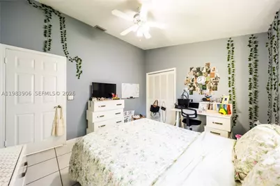 930 NW 197th, Pembroke Pines, FL 33029 - Photo 25