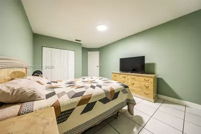 930 NW 197th, Pembroke Pines, FL 33029 - Photo 31