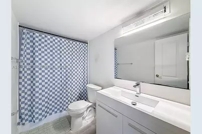 1000 Parkview #121, Hallandale Beach, FL 33009 - Photo 27