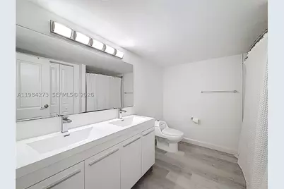 1000 Parkview #121, Hallandale Beach, FL 33009 - Photo 35