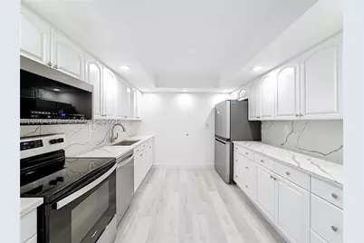 1000 Parkview #121, Hallandale Beach, FL 33009 - Photo 3
