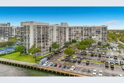 1000 Parkview #121, Hallandale Beach, FL 33009 - Photo 55