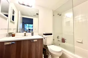 540 Brickell Key, Miami, FL 33131 - Photo 23