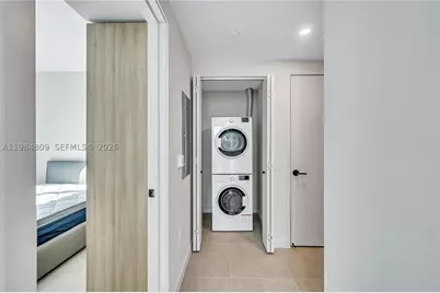 121 NE 5th #3005, Miami, FL 33130 - Photo 17