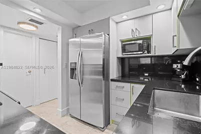 3675 N Country Club #1907, Aventura, FL 33180 - Photo 5