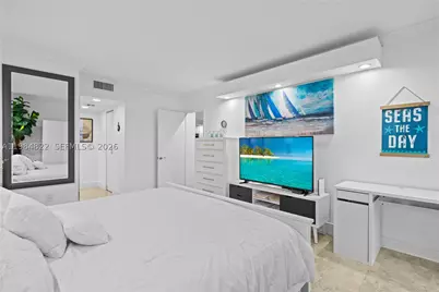 3675 N Country Club #1907, Aventura, FL 33180 - Photo 31