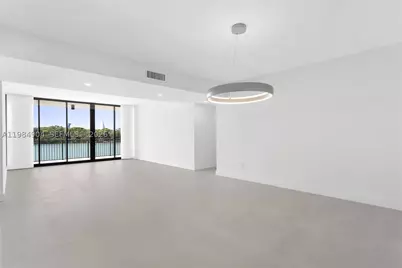 1000 Venetian #303, Miami, FL 33139 - Photo 5