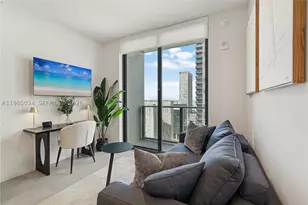 121 NE 5th, Miami, FL 33132 - Photo 9
