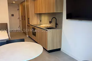 121 NE 5th, Miami, FL 33132 - Photo 31