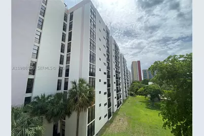 16919 N Bay #902, Sunny Isles Beach, FL 33160 - Photo 1