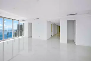 300 Biscayne Blvd, Miami, FL 33131 - Photo 9