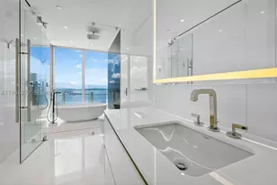 300 Biscayne Blvd, Miami, FL 33131 - Photo 27