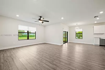 3125 Buttonwood, Lauderdale Lakes, FL 33311 - Photo 7