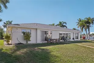1819 SE 43, Cape Coral, FL 33904 - Photo 37