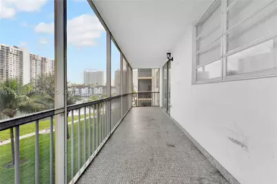 2999 Point East #C308, Aventura, FL 33160 - Photo 13