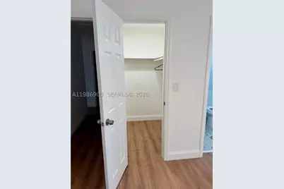 11201 NE 3rd, Miami, FL 33161 - Photo 25