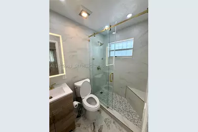 11201 NE 3rd, Miami, FL 33161 - Photo 27