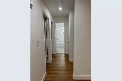 11201 NE 3rd, Miami, FL 33161 - Photo 15