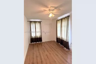 11201 NE 3rd, Miami, FL 33161 - Photo 7