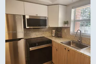 100 SE 6th #107, Pompano Beach, FL 33060 - Photo 17