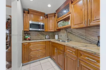 871 SE 5th, Hialeah, FL 33010 - Photo 17