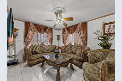 871 SE 5th, Hialeah, FL 33010 - Photo 13