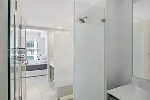 31 SE 6th, Miami, FL 33131 - Photo 17