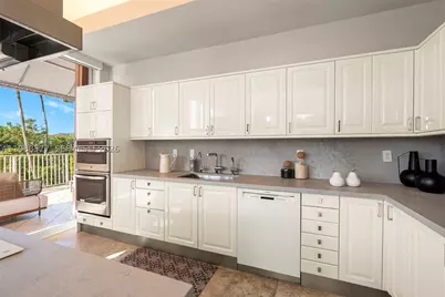 10 Edgewater #Lanai South, Coral Gables, FL 33133 - Photo 23